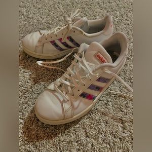 Adidas Sneakers